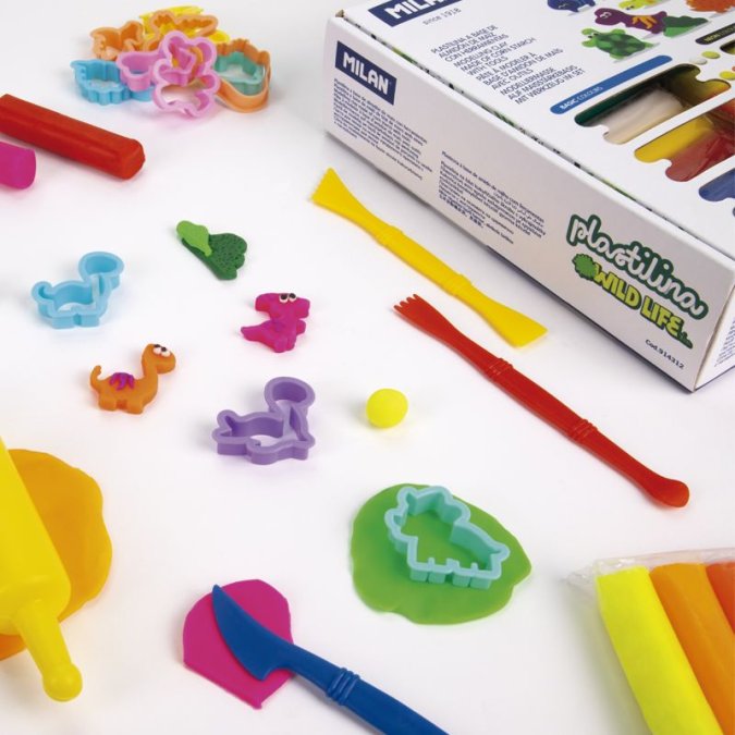 Plastilīns ,12 krāsas ar darbarīkiem