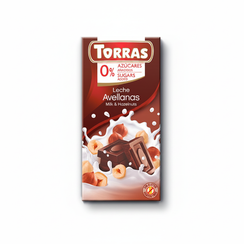 Torras lazdu riekstu šokolāde ar baltu fonu